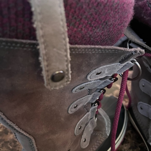 Sorel Charcoal and purple Winter Boots size 9 euc - Picture 13 of 13